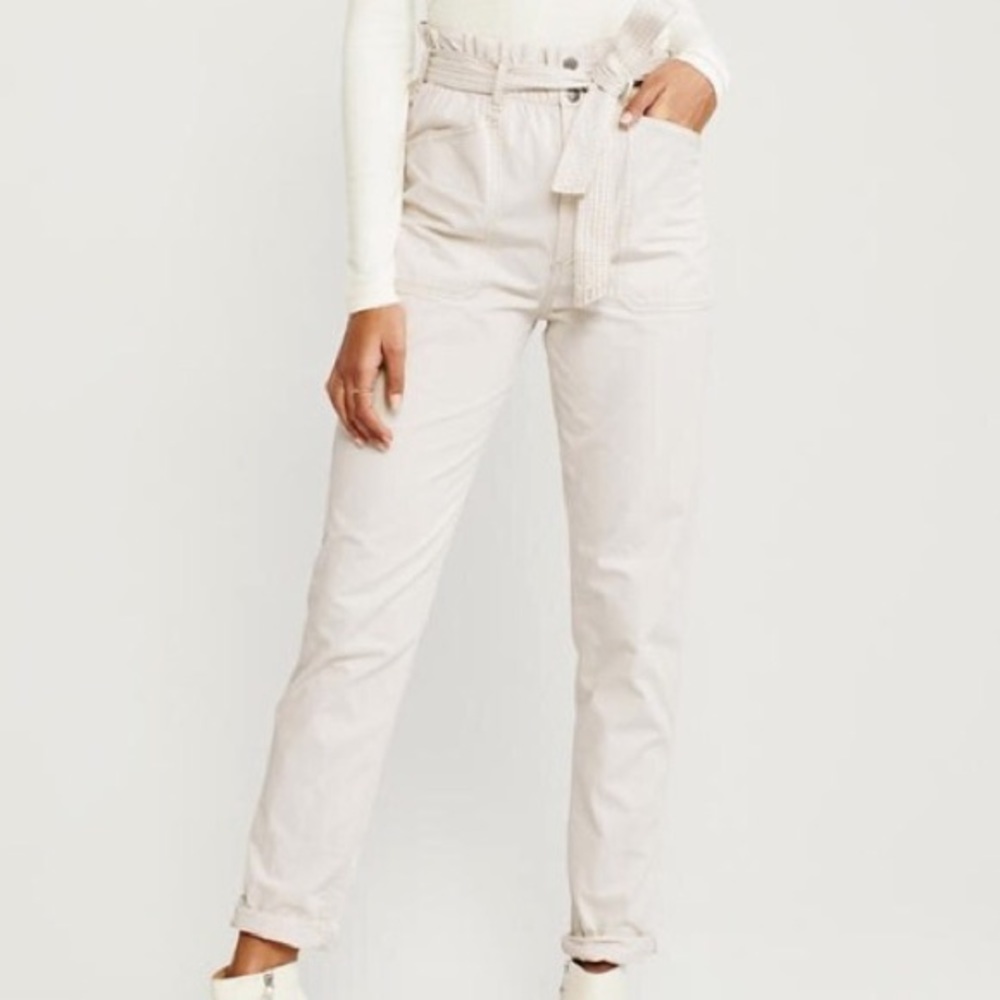 NWT Abercrombie Cream High Rise Cargo Utility Tie Waist Pants, size Large